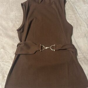 Sleeveless Brown Ribbed Tank Top with Decorative Buckle Belt